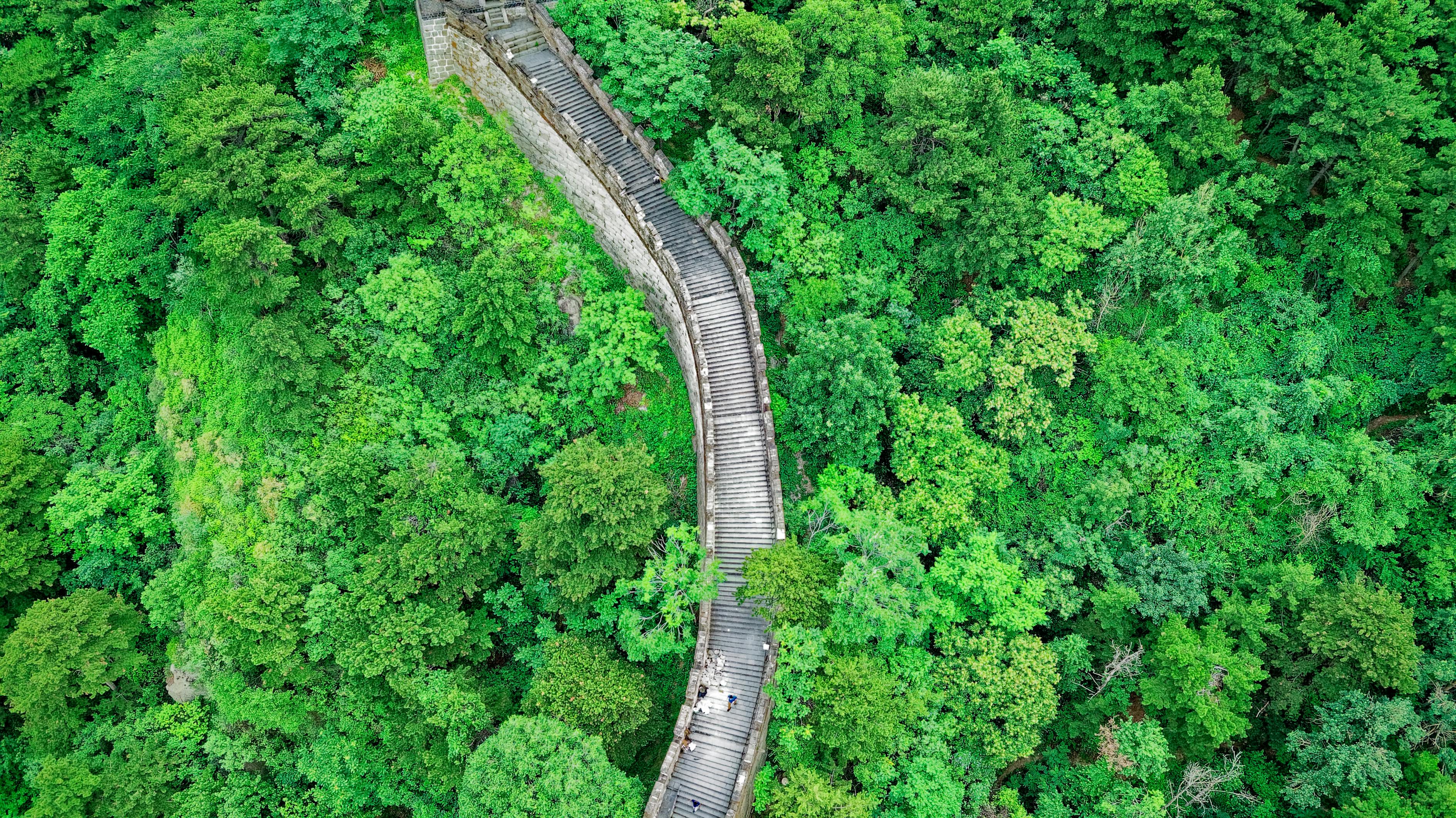 迎接五一旅游热潮，超六千项举措助力打造精彩纷呈的五一旅游日活动